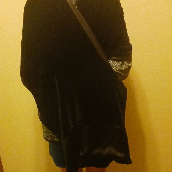 TALBOTS Black Silk Velvet Long Scarf/Wrap - Picture 2 of 13